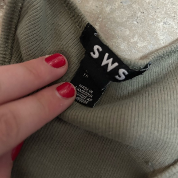 Tank tops bundle - Picture 2 of 2